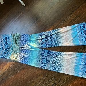 Women’s wide leg pants